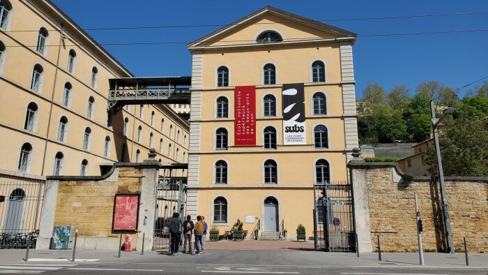 Les enjeux de la transition écologique sont pris en compte par écoles d’art, via la récup notamment. - © Ensba Lyon